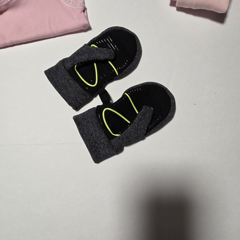 2T-3T Toddler Girls' Vests, Mittens And Tights Bundle - Picture 7 of 10